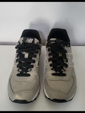 New Balance Gray & Black Men's Sneakers